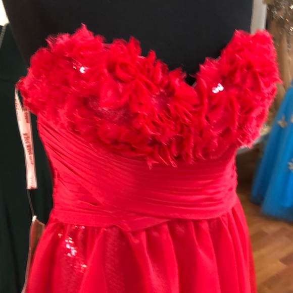 Red prom dress with red sequins - Picture 2 of 7